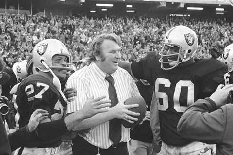 John Madden, Hall of Fame Coach, Is Dead at 85