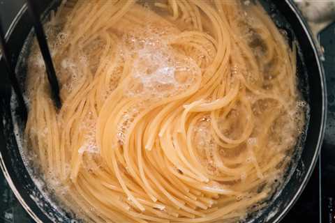 The trick backed by science so that the water does not overflow when cooking the pasta