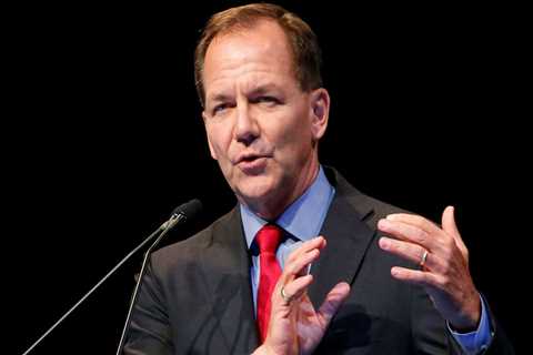 Billionaire Trader Paul Tudor Jones Rings Bubble Alarm Warns Fed Could Tank Economy