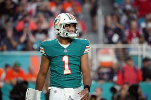 Tua Tagovailoa’s Future With the Dolphins Looks Grim After Getting Bashed by Anonymous Teammate:..