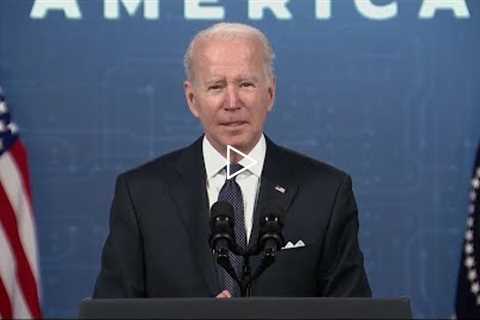 Biden Calls on Congress to Pass Chips Bill 'Right Away'