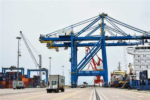 (Hello Africa) Chinese-built port, highway in Cameroon boost economy, regional trade-Xinhua