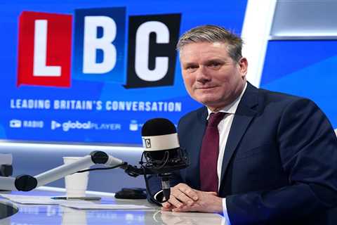 Squirming Sir Keir Starmer pours petrol on Labour’s blazing trans row by refusing to say if women..