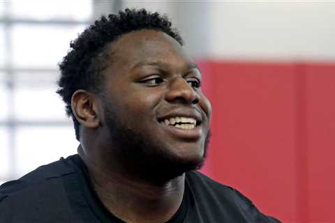 N.F.L. Draft Demands Well-Rounded Linemen Who Can Still Flatten