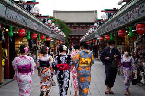 Japan to Resume Tourism in June; Only Packaged Tours for Now