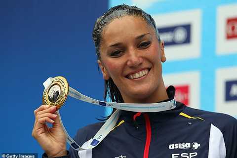 Andrea Fuentes is the hero trainer who saved US swimmer Anita Alvarez at World Championships