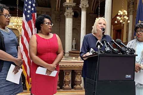 Indiana Democrats criticize Republicans for delaying inflation support