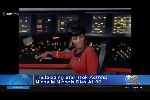 Trailblazing “Star Trek” actress Nichelle Nichols at 89