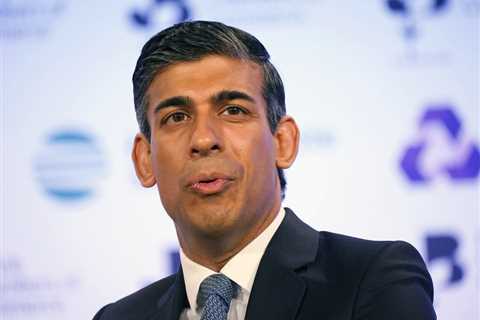 Rishi Sunak pledges to slash civil servant pay for bad performance as he expects a ‘Rolls-Royce..