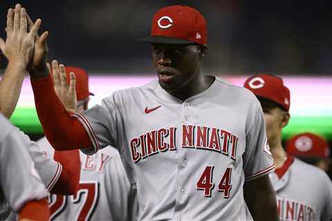 The Reds spoil lead contender Cavalli’s debut, beating Nats 7-3 Indiana News