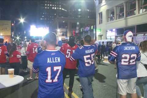 Restaurants, entertainment district gear up for Bills opener in LA