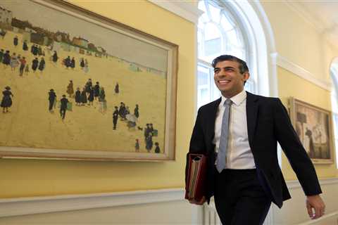 Rishi Sunak prepares for backbench life ahead of an expected defeat to Liz Truss