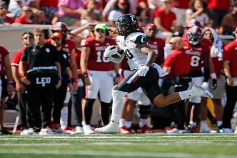 Fickell, Bearcats host Indiana Hoosiers