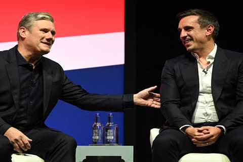 Keir Starmer can’t name a single England striker in VERY cringe radio interview… despite being a..