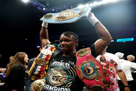 Claressa Shields becomes women’s world middleweight boxing champion