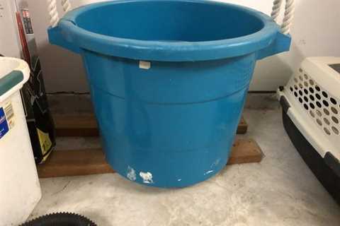 Large Plastic Tub With Rope Handles – The Woodlands Texas Yard, Garden & Workshop For Sale