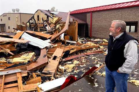 Oklahoma Baptist Disaster Relief teams gather on Idabel after tornado