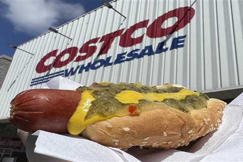Sam’s Club undercuts Costco’s $1.50 hot dog combo by 12 cents