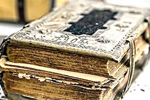 Scientists Just Announced This Old Bible Has Just Been Found & It Reveals This Secret About..