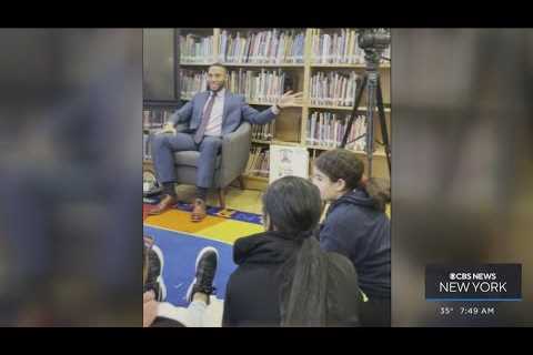 CBS2’s Elijah Westbrook speaks to students at P.S. 28 for career week