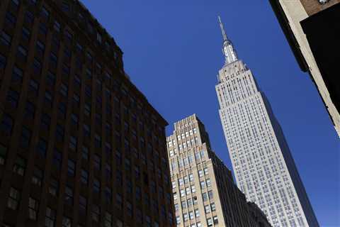 Can a hurricane destroy a New York City skyscraper?