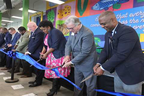 Greater Cleveland Food Bank opens 200,000 square foot distribution center