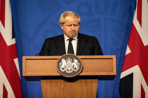 Boris Johnson struggled with Covid percentages and compared virus to ‘falling down the stairs’,..