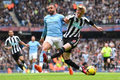 Kyle Walker allegedly caught flashing and kissing woman in bar the day after Man City win