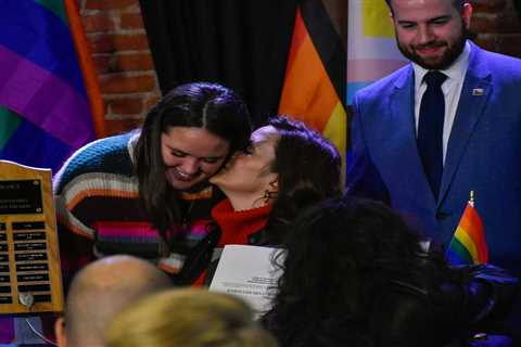 Whitmer signs LGBTQ+ non-discrimination bill into law alongside civil rights pioneer Mel Larsen ⋆