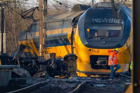 Train derailment near The Hague kills 1, injures several