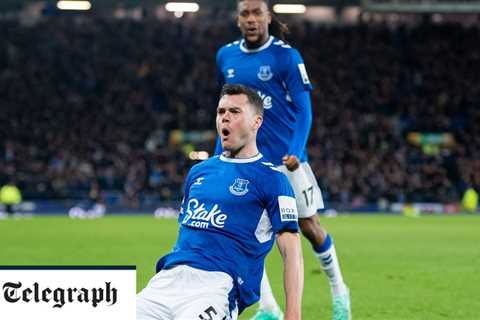 Michael Keane redeems himself to give Everton hope of safety