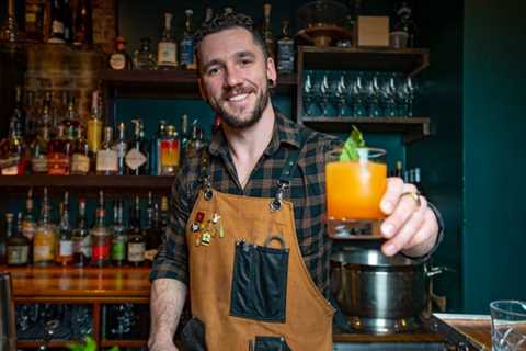 Rockford man Elliot Ernst named one of country’s top bartenders