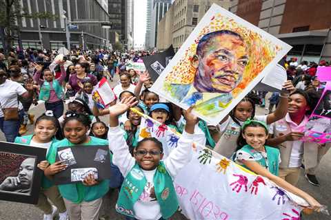 Houston celebrates MLK Day with Black Heritage Society parade