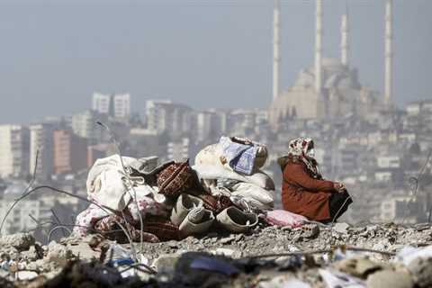 Turkey's Red Crescent criticized for selling tents to charity instead of giving them to quake..