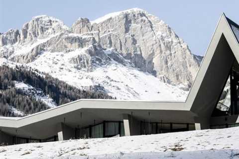 NOA designs Alpine lodge extension as a play on the mountain skyline