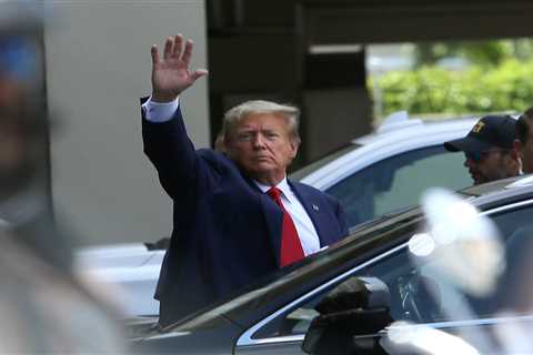 Trump pleads not guilty in federal documents case, heads back out on campaign trail ⋆