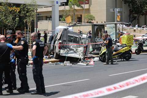 Injuries reported in Tel Aviv car attack — RT World News