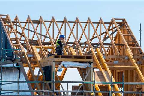 More bricklayers, roofers & construction workers get green light to come to UK