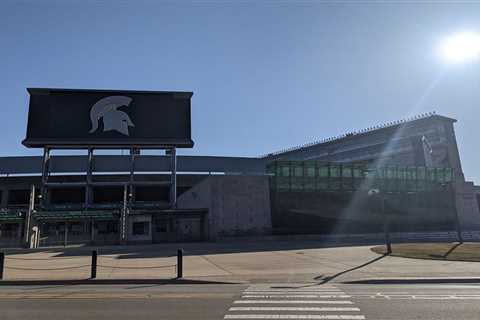 Raise a glass, Michigan. Cocktails-to-go, college stadium beer sales now legal