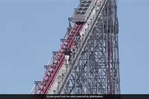 Rollercoaster In US Freezes Mid-Air, Guests Forced To Walk Down