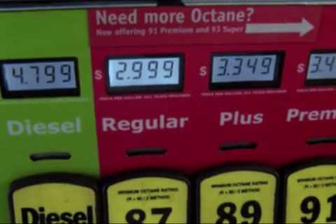 Gas prices fall under $3 at some Southwest Florida gas stations