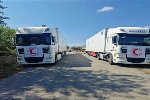 Convoy with 40 tons of flour sent from Baku awaits on Aghdam-Khankendi road for seventh day in a..