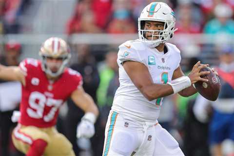 Tua Tagovailoa using deep ball to keep Dolphins in striking distance