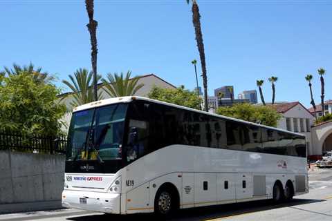 Busload of migrants, the 12th sent by Texas, arrives in L.A.