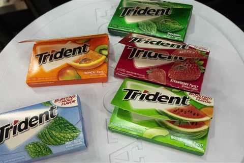 Snack food giant Mondelez to sell its gum business