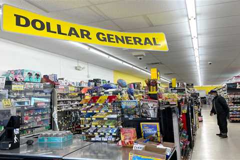 A Dollar General worker was fired 'immediately' after telling her manager she was pregnant, a..