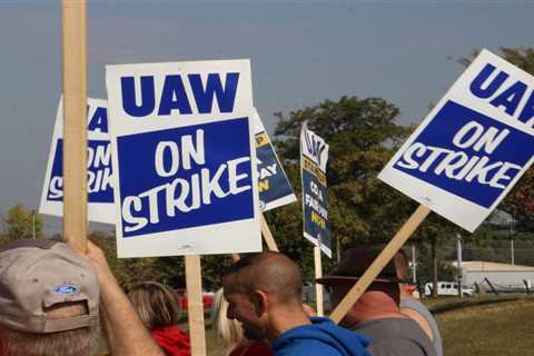 At Ford’s most lucrative plant, strikers say they don’t see their share of the profits ⋆