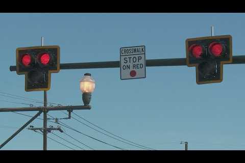 City installs new beacon to alert drivers on North Carrollton