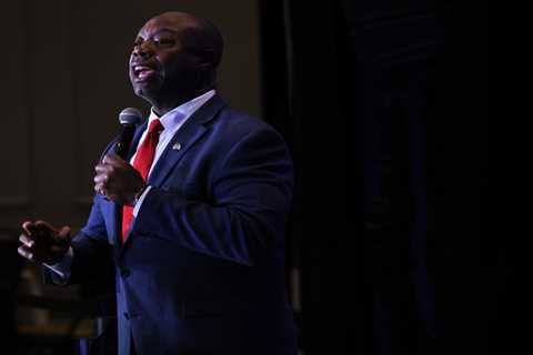 Tim Scott unveils bill to block Iran funds