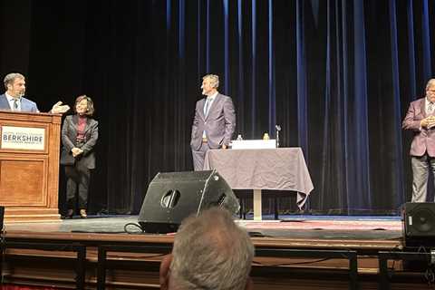 Pittsfield Mayoral Candidates Talk Cultural Economics at Colonial Theater / iBerkshires.com